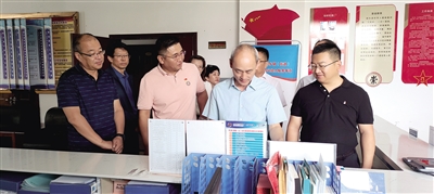自治區(qū)醫(yī)保中心驗收基層醫(yī)保服務站（點）建設。
