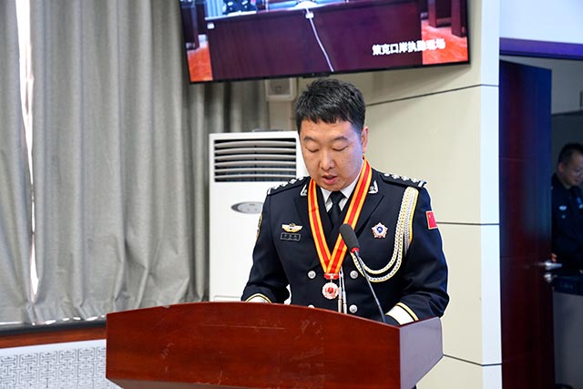 民警代表發(fā)言。張偉攝