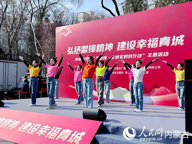 文藝匯演現(xiàn)場(chǎng)。實(shí)習(xí)生 劉瀛攝