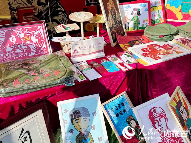現(xiàn)場(chǎng)手工展品。實(shí)習(xí)生 劉瀛攝