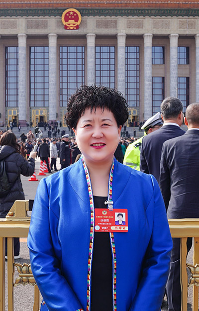 全國(guó)政協(xié)委員、內(nèi)蒙古自治區(qū)人力資源和社會(huì)保障廳副廳長(zhǎng)徐睿霞。受訪(fǎng)者供圖