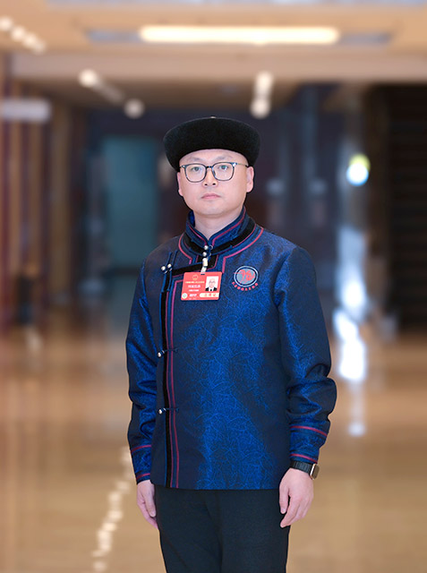 全國人大代表、內(nèi)蒙古興安盟扎賚特旗烏蘭牧騎副隊(duì)長何買拉蘇。受訪者供圖